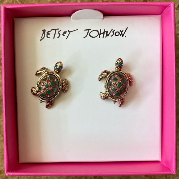 BETSEY Johnson green and gold enamel turtle post earrings - Picture 3 of 3